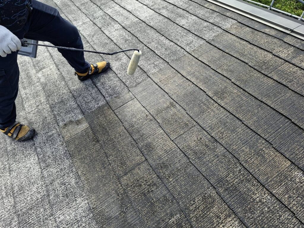 【久留米市 屋根塗装】屋根の下塗りを行いました｜見えなくなる工程こそ丁寧に